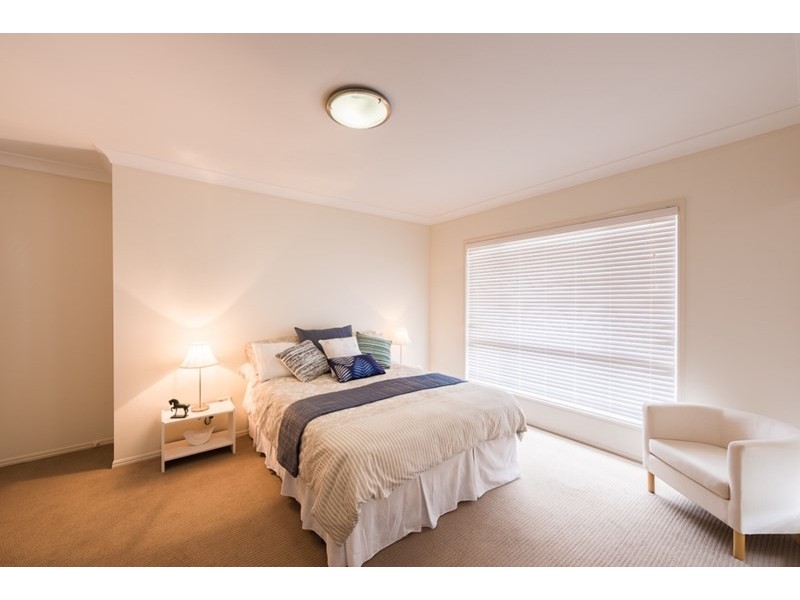 326 Ramsay Street, Middle Ridge QLD 4350