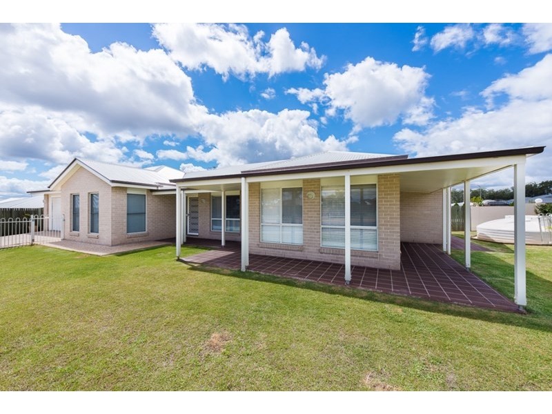 326 Ramsay Street, Middle Ridge QLD 4350