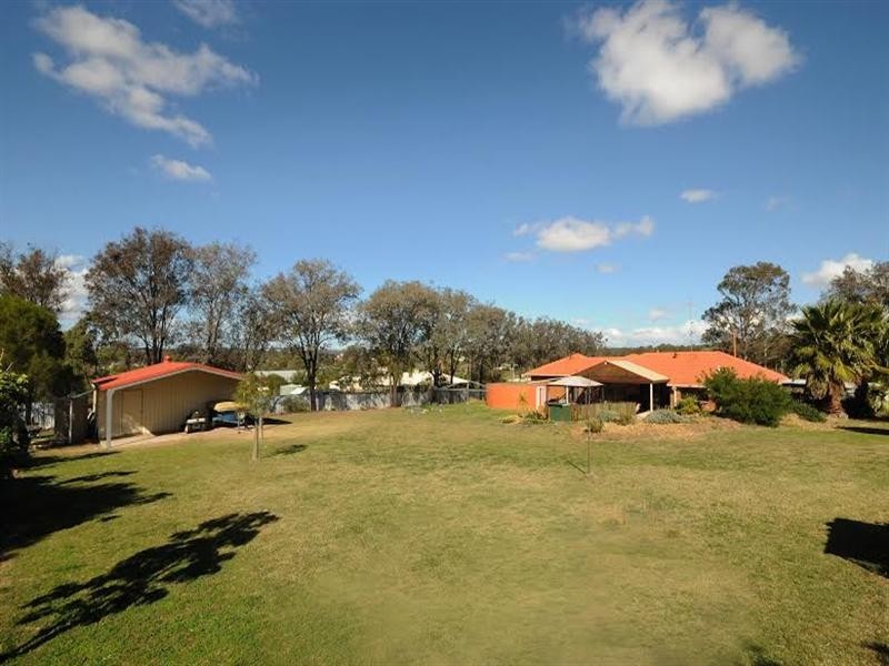 5 Neville Street, Meringandan West QLD 4352
