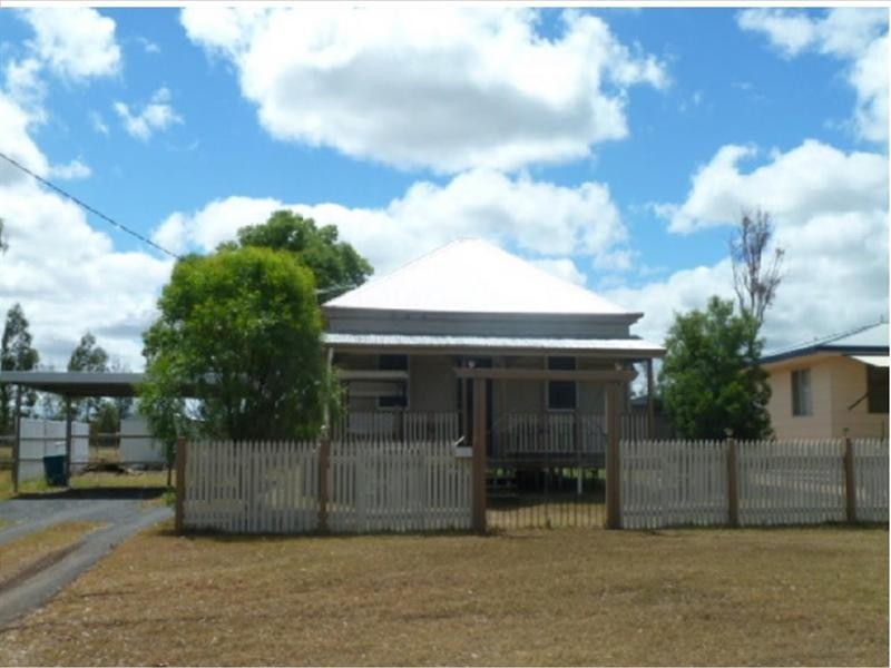 29 York Street, Oakey QLD 4401