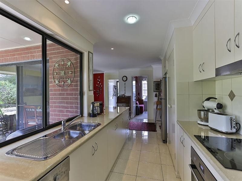 25 Wareena Crescent, Glenvale QLD 4350