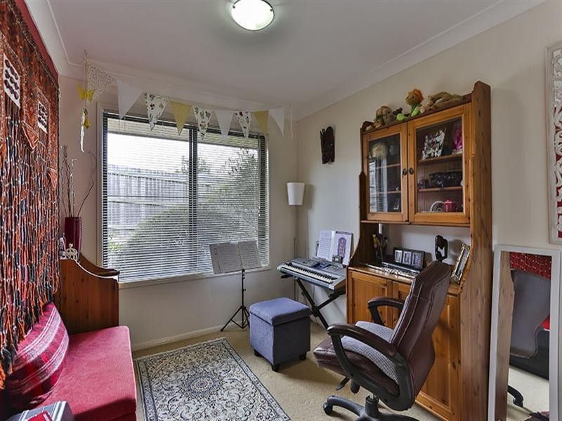 25 Wareena Crescent, Glenvale QLD 4350