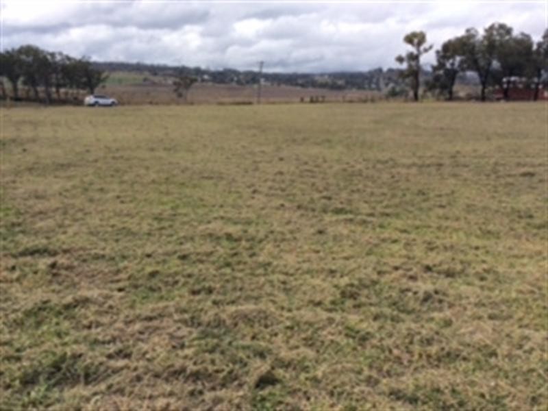 5 Peters Road, Meringandan West QLD 4352