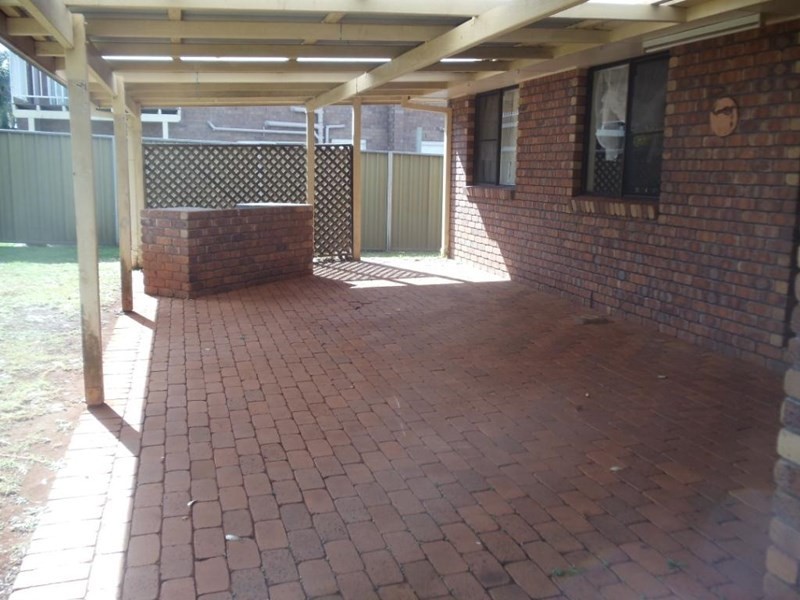 3 Kuhn Street, Kearneys Spring QLD 4350