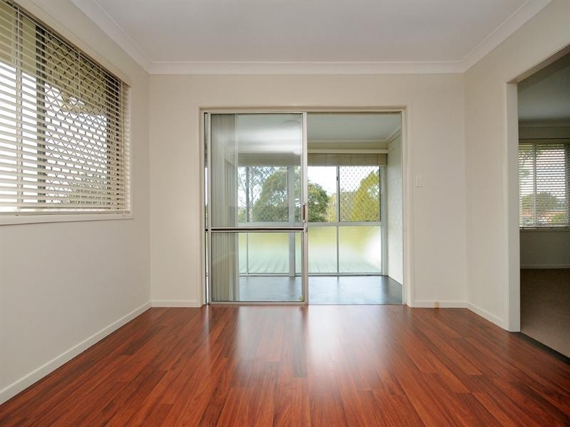 15 Rowe Street, Centenary Heights QLD 4350