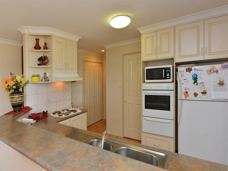 2 Nicola Street, Middle Ridge QLD 4350