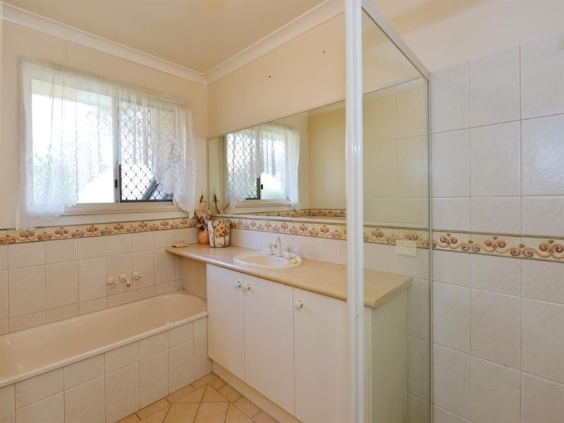 2 Nicola Street, Middle Ridge QLD 4350