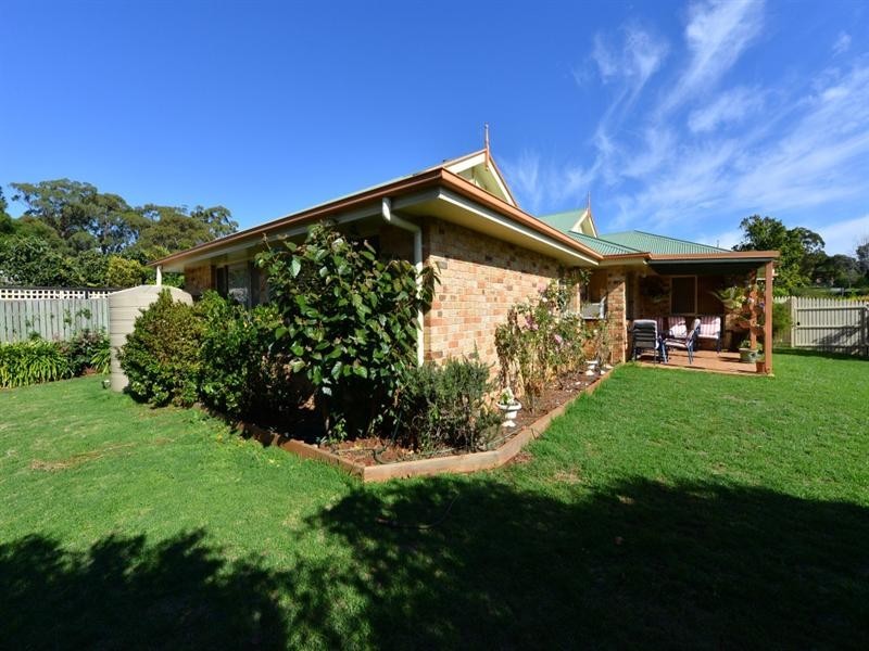 2 Nicola Street, Middle Ridge QLD 4350