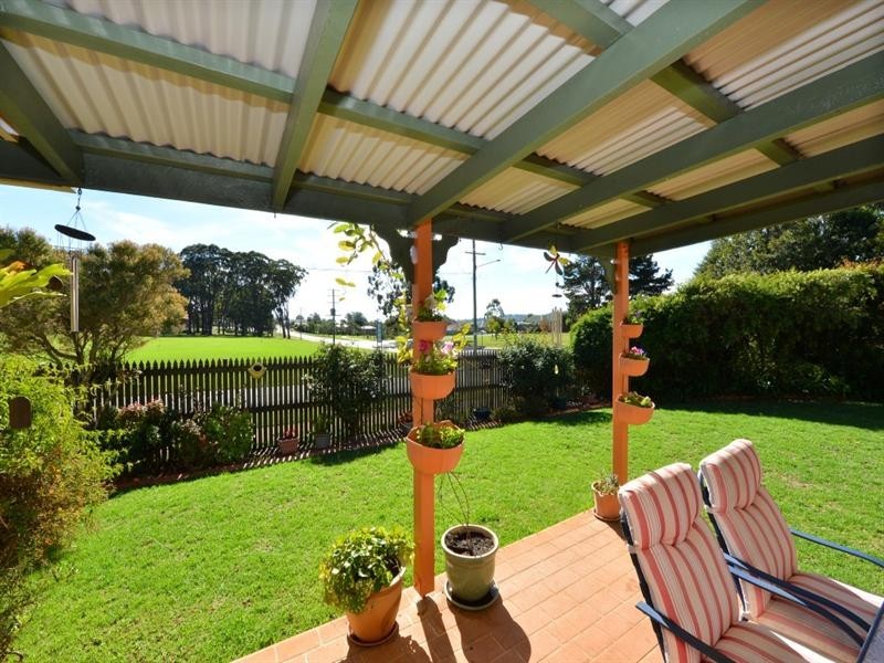 2 Nicola Street, Middle Ridge QLD 4350