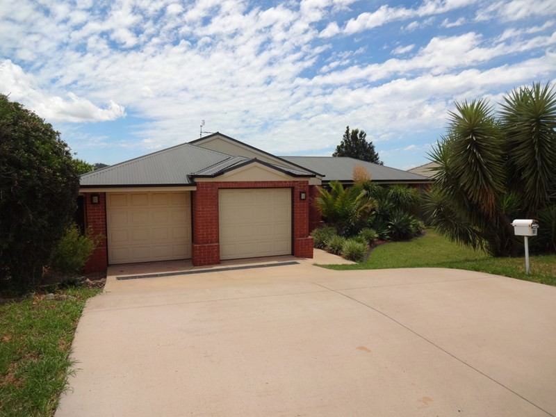 21 Diamantina Drive, Glenvale QLD 4350