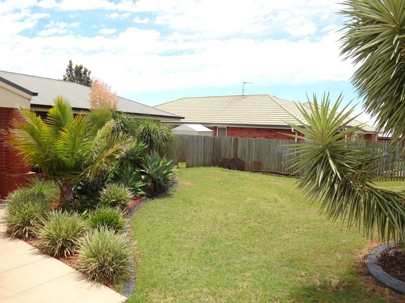 21 Diamantina Drive, Glenvale QLD 4350