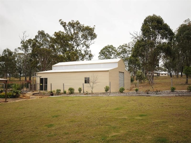 33 Rodeo Drive, Kleinton QLD 4352