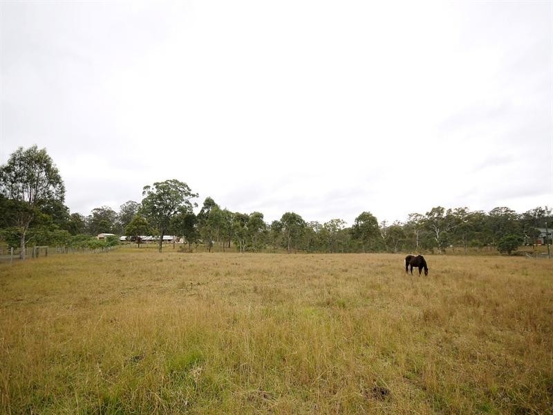 33 Rodeo Drive, Kleinton QLD 4352