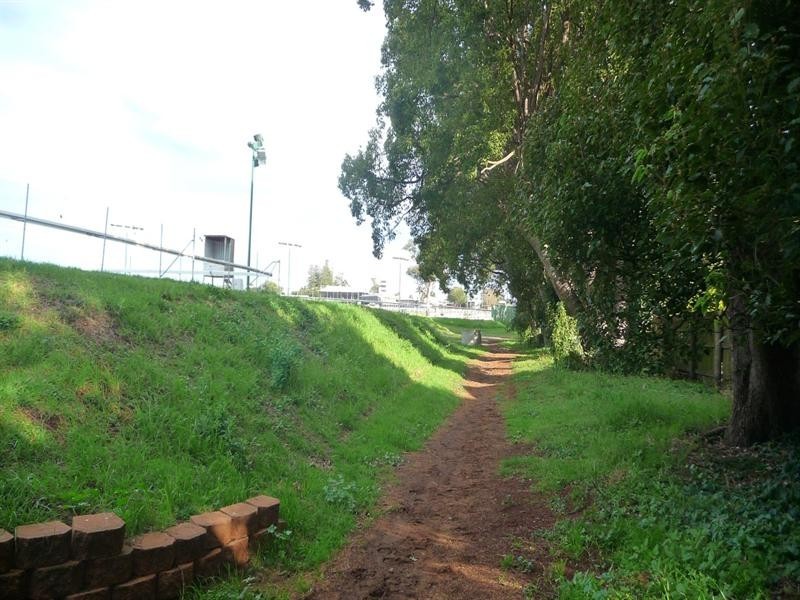 72 Weetwood Street, Newtown QLD 4350