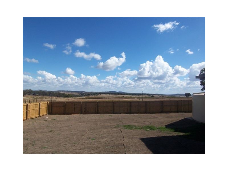 29 Highgrove Drive, Highfields QLD 4352
