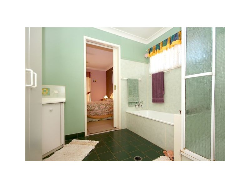 8 Lawmere Court, Kingsthorpe QLD 4400