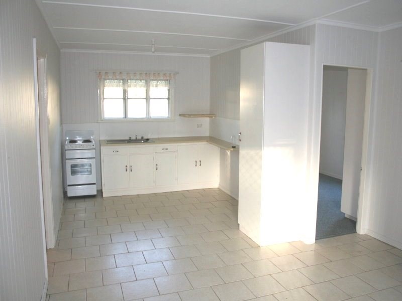 1 and 2 34 Campbell Street, Oakey QLD 4401