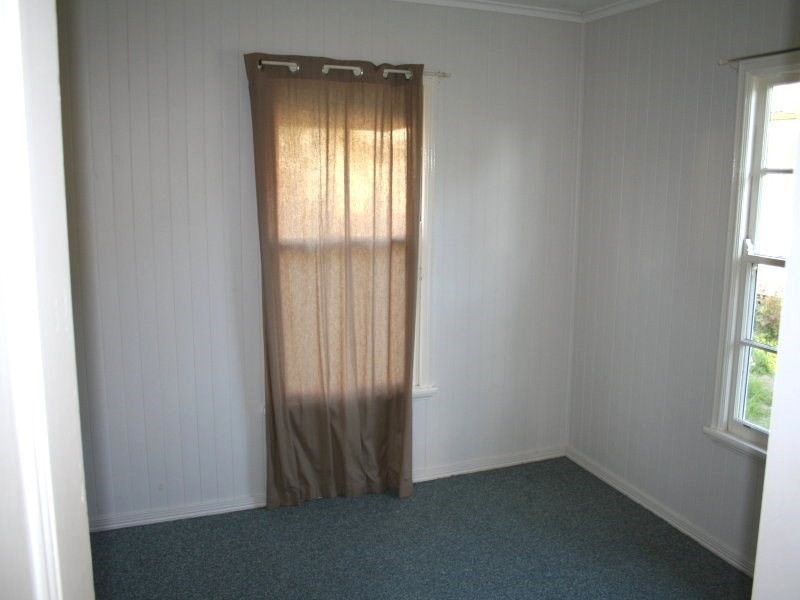1 and 2 34 Campbell Street, Oakey QLD 4401