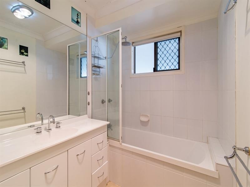 32 King Street, Kingsthorpe QLD 4400