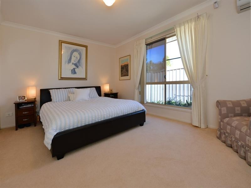 1 Deller Close, Middle Ridge QLD 4350