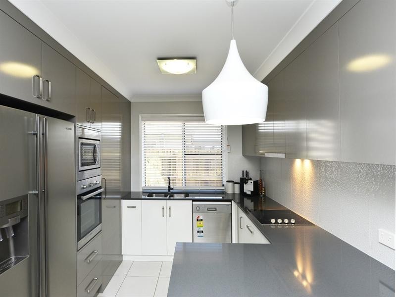 5 McGee Drive, Kearneys Spring QLD 4350