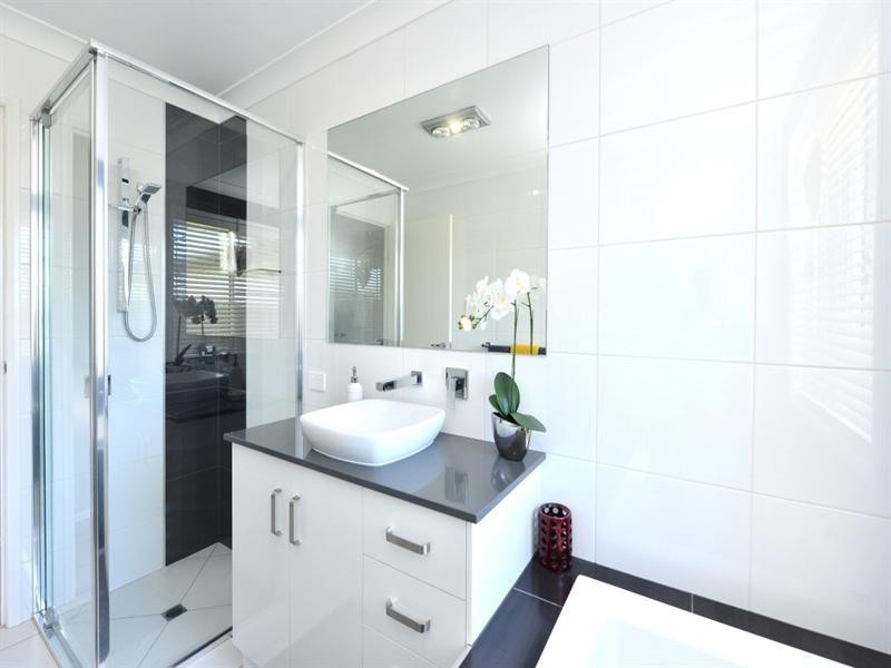 5 McGee Drive, Kearneys Spring QLD 4350