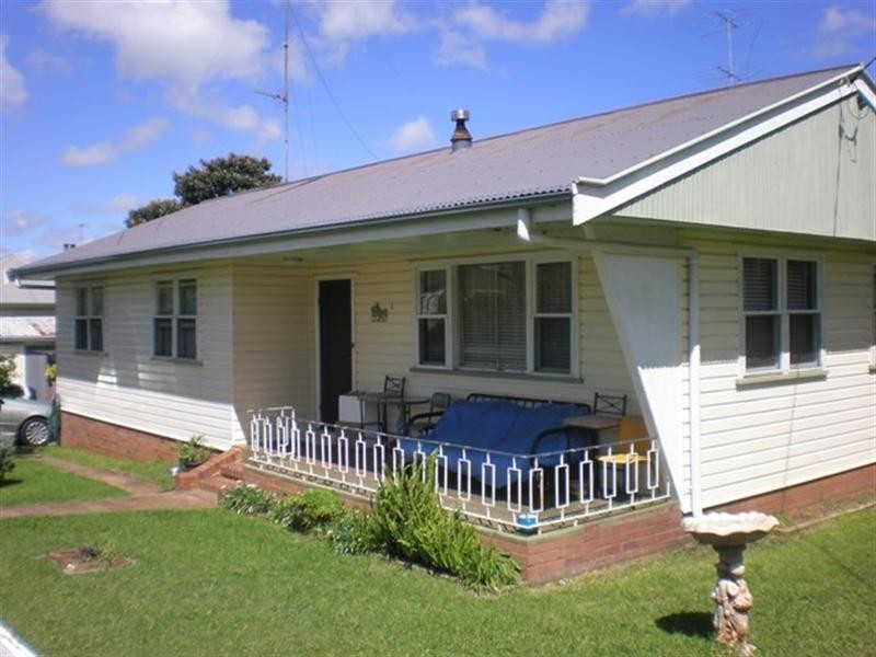 1 Gauntlet Street, Toowoomba QLD 4350