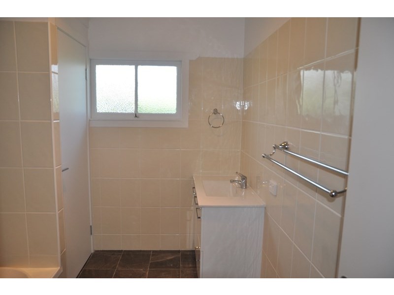 359 Tor Street, Wilsonton QLD 4350