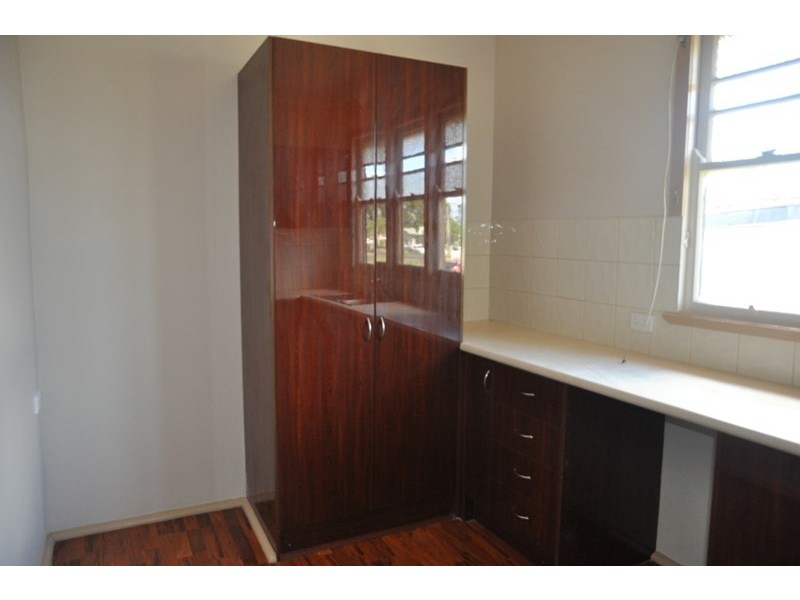 359 Tor Street, Wilsonton QLD 4350