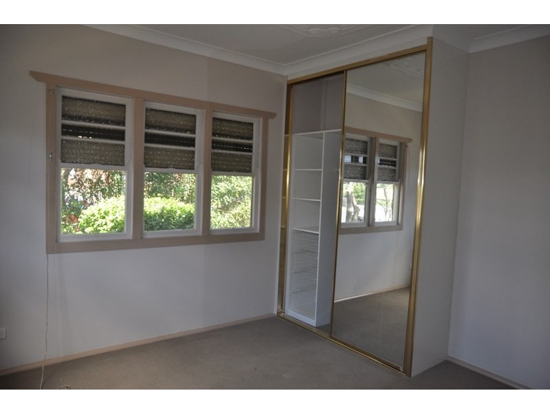 359 Tor Street, Wilsonton QLD 4350