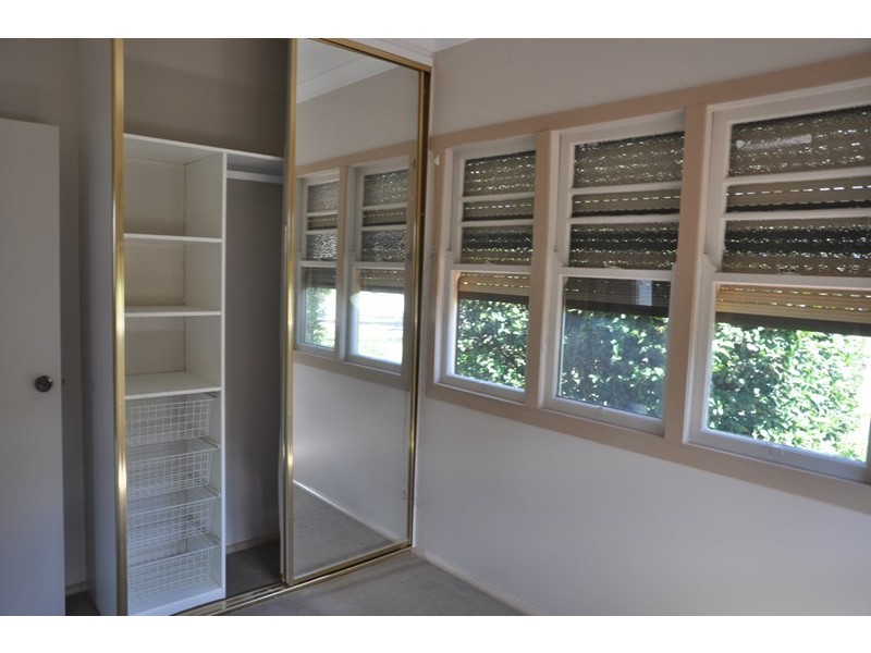 359 Tor Street, Wilsonton QLD 4350