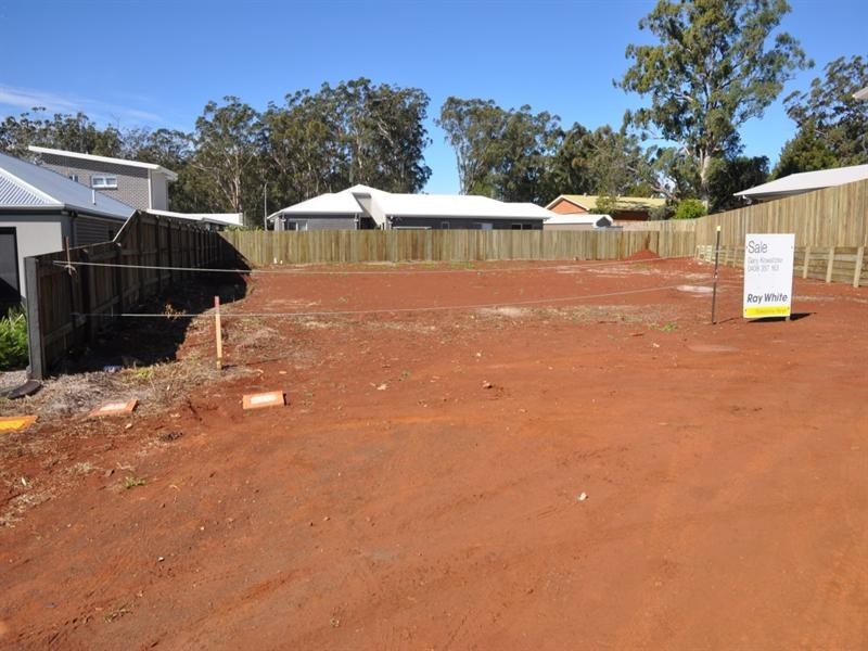 12 Brimblecombe Drive, Middle Ridge QLD 4350