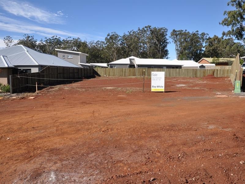 12 Brimblecombe Drive, Middle Ridge QLD 4350