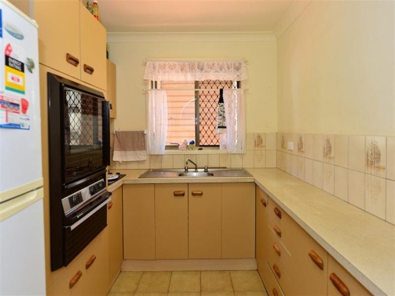 2/8 Garde Street, Centenary Heights QLD 4350