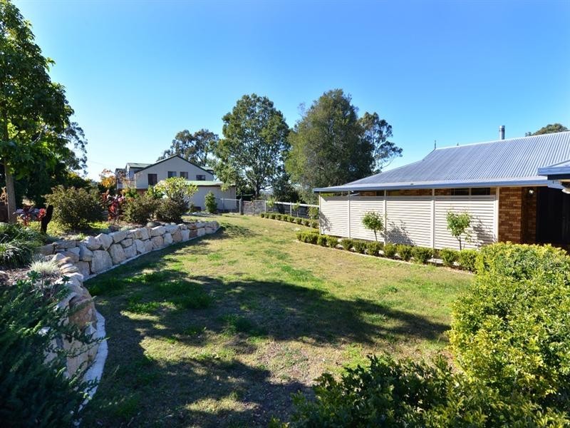 60 Valley View Drive, Meringandan West QLD 4352
