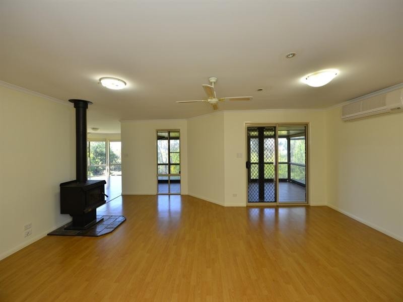 60 Valley View Drive, Meringandan West QLD 4352