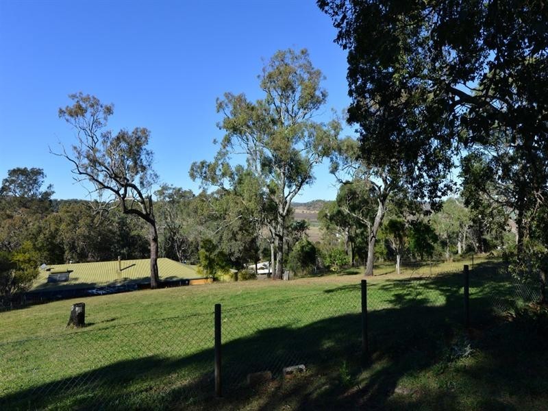 60 Valley View Drive, Meringandan West QLD 4352