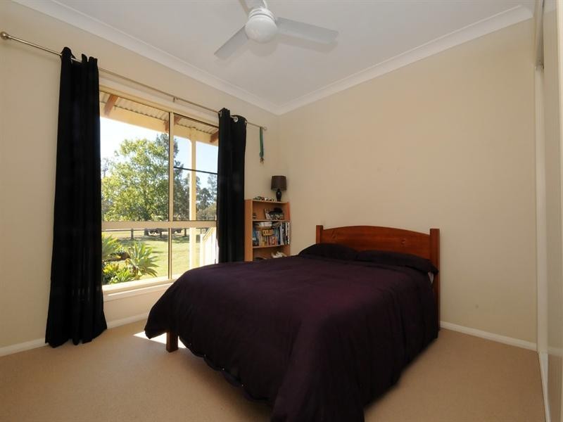 15 Racecourse Road, Oakey QLD 4401