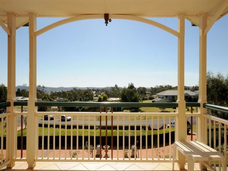 3 Christine Court, Cotswold Hills QLD 4350