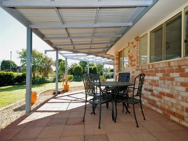 9 Jorgensen Street, Highfields QLD 4352