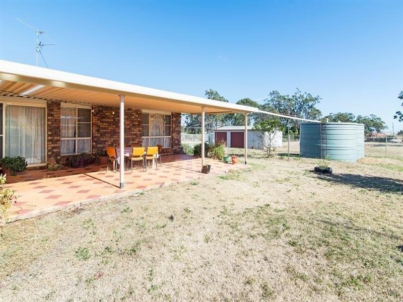 15 King Street, Oakey QLD 4401