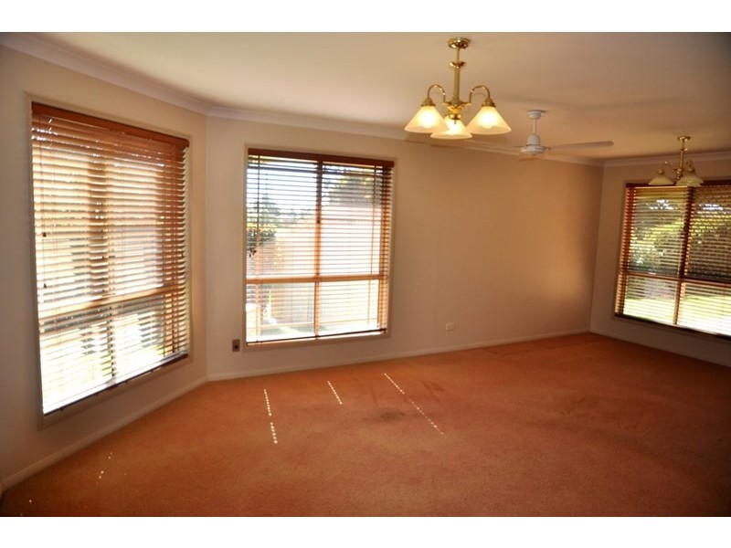2 Nicola Street, Middle Ridge QLD 4350
