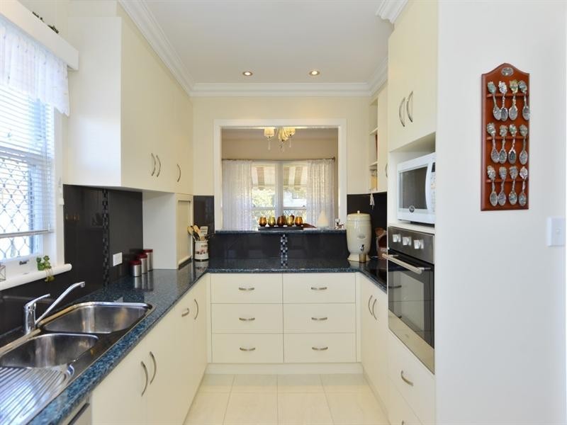 4 Boyd Street, Wilsonton QLD 4350