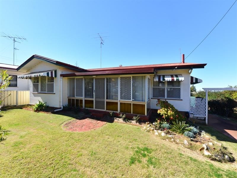 4 Boyd Street, Wilsonton QLD 4350