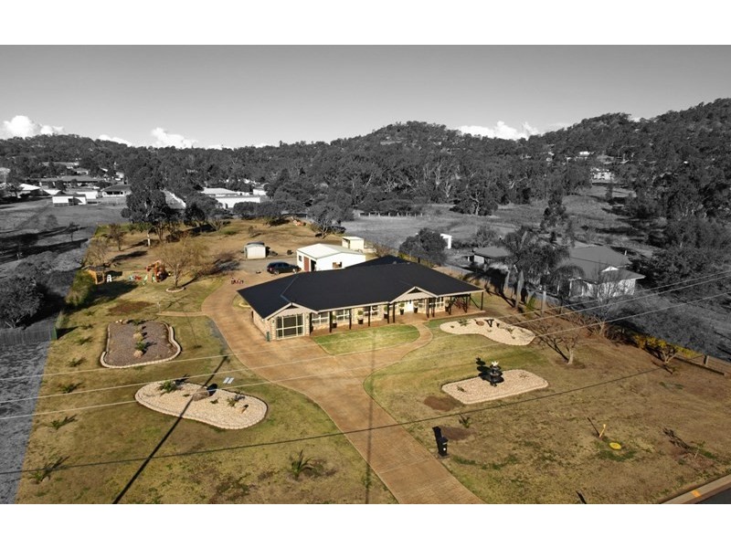 16 Harvey Road, Glenvale QLD 4350