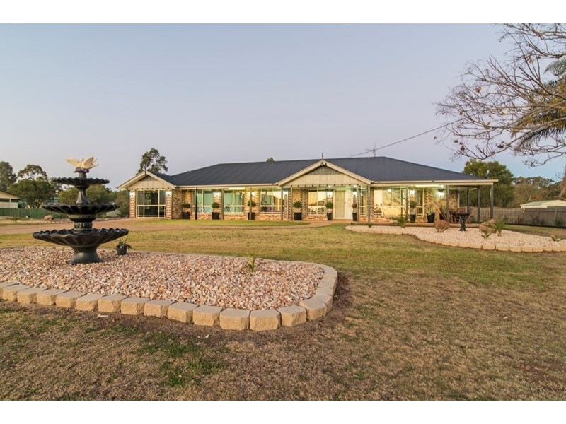 16 Harvey Road, Glenvale QLD 4350