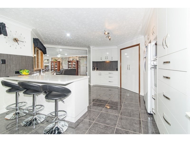 16 Harvey Road, Glenvale QLD 4350