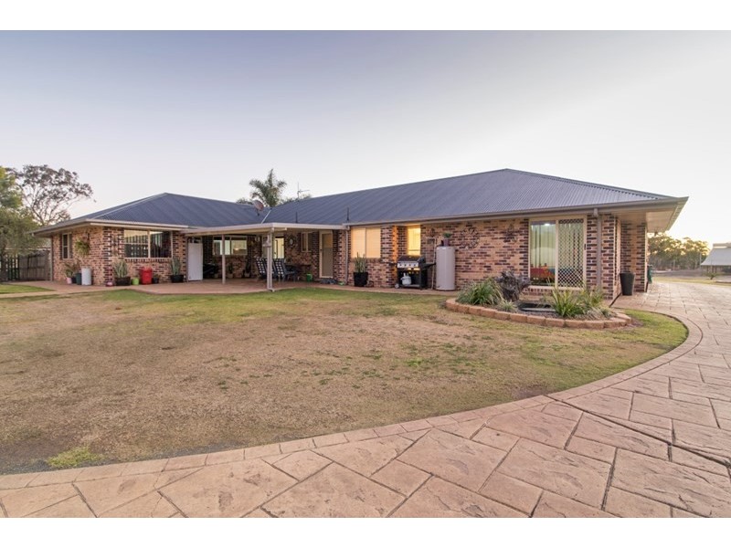 16 Harvey Road, Glenvale QLD 4350