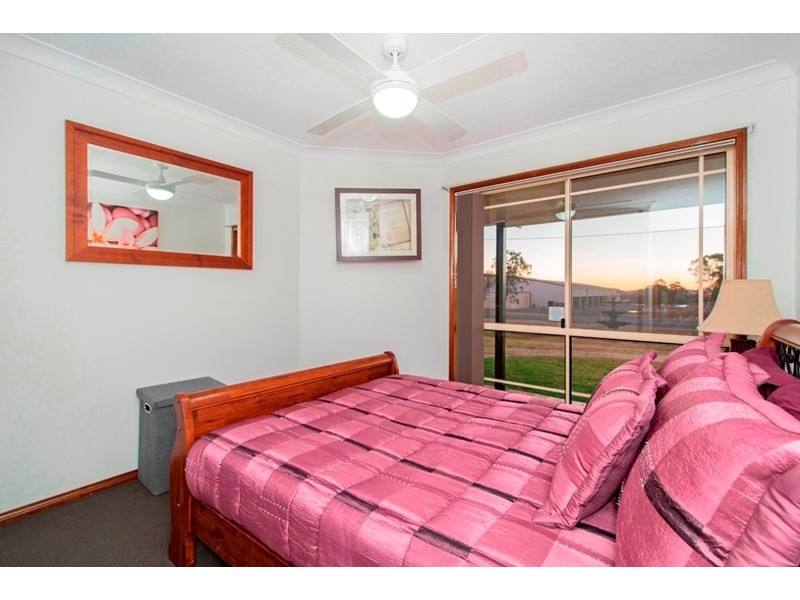 16 Harvey Road, Glenvale QLD 4350