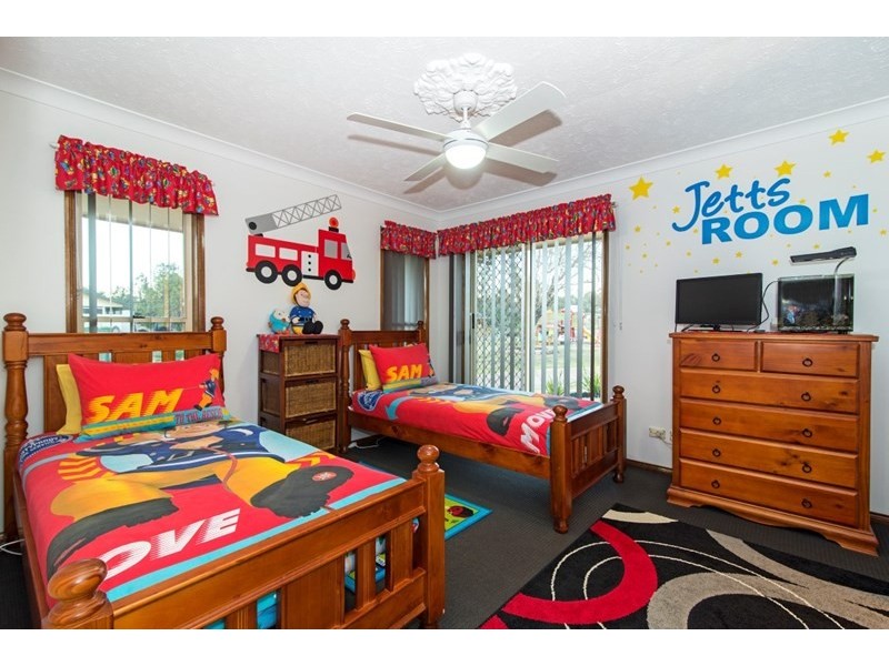 16 Harvey Road, Glenvale QLD 4350